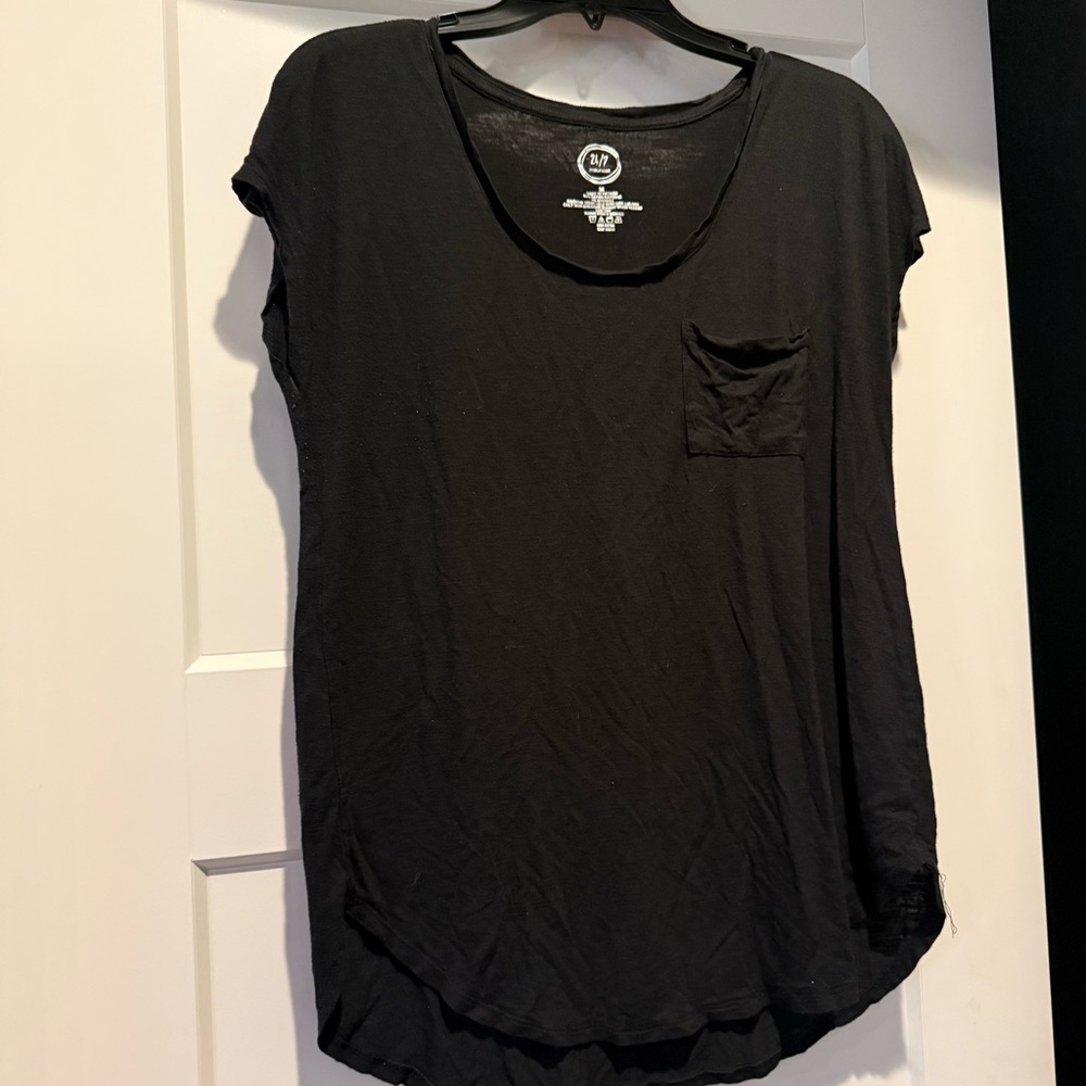 Maurices Black Short Sleeve Tee
